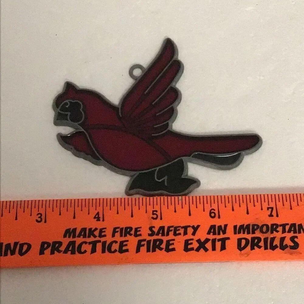 Beautiful vintage 4 inch stained glass cardinal